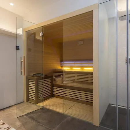 فيلة Magnificent Deluxe With Jacuzzi And Steam